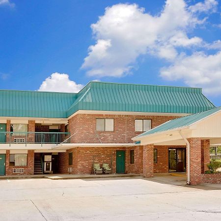 ซูเปอร์ 8 บาย วินด์แฮม โคเซียสโก Motel Kosciusko ภายนอก รูปภาพ
