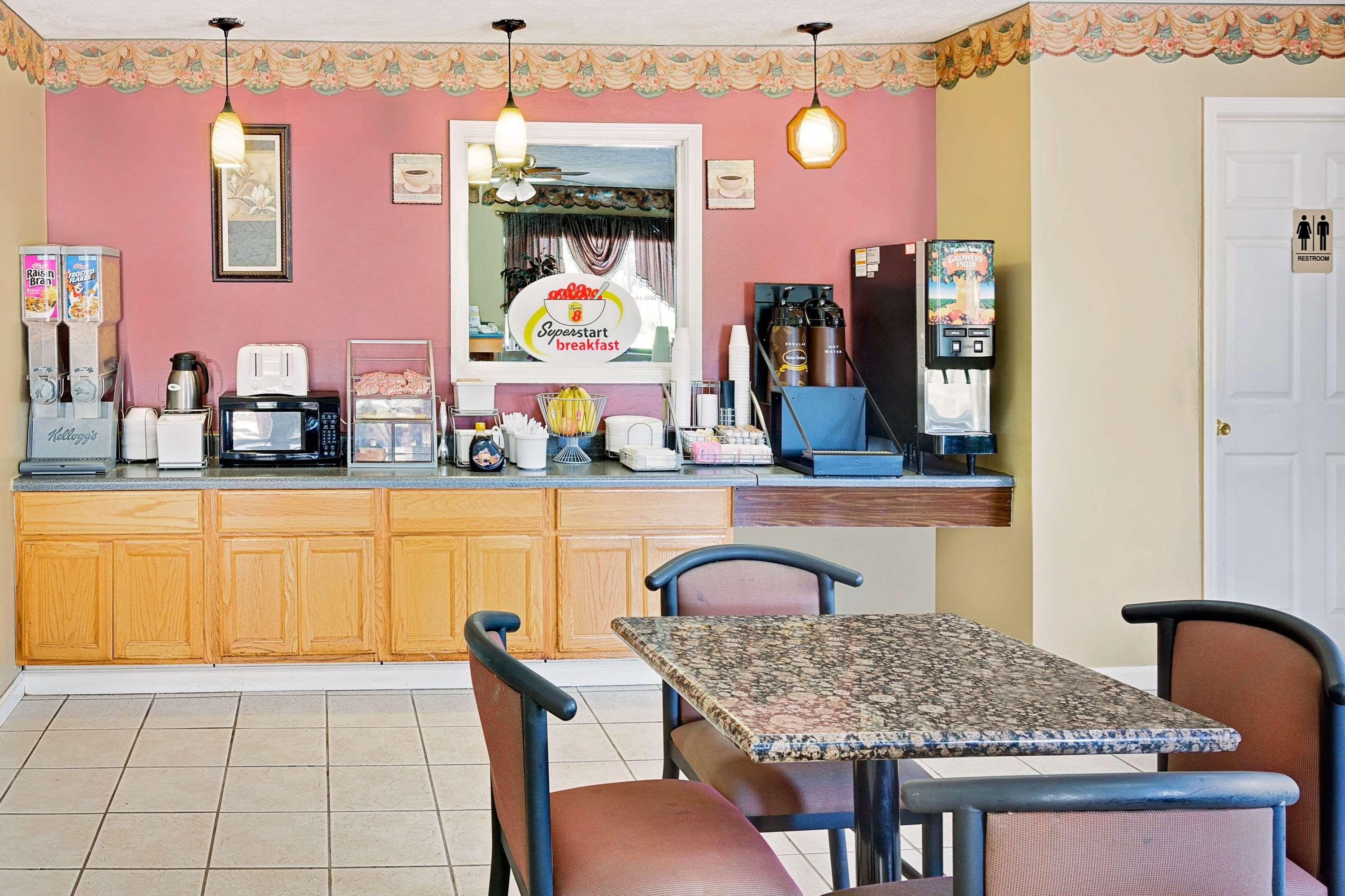 ซูเปอร์ 8 บาย วินด์แฮม โคเซียสโก Motel Kosciusko ภายนอก รูปภาพ
