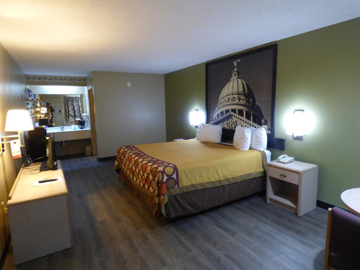 ซูเปอร์ 8 บาย วินด์แฮม โคเซียสโก Motel Kosciusko ภายนอก รูปภาพ